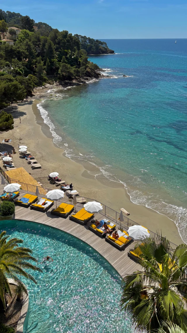 Un rêve d’été 🌞
- 
A summer dream 🌞 

#lebaillidesuffren #lovebailli #baillimoments #domainedubailli #lespiedsdansleau #hotelview #seaview #beautifuldestinations #beautifuldestinations #perfectspot #happyplace #seaview #sainttropez #var #visitvar #golfedesainttropez #southoffrance #southernliving #frenchriviera #mediterranee #mediterraneanvibes #hotelwithaview #hotellife #beautifulhotels #hotelstay #hoteldesign #travelgram #travellife #slowlife