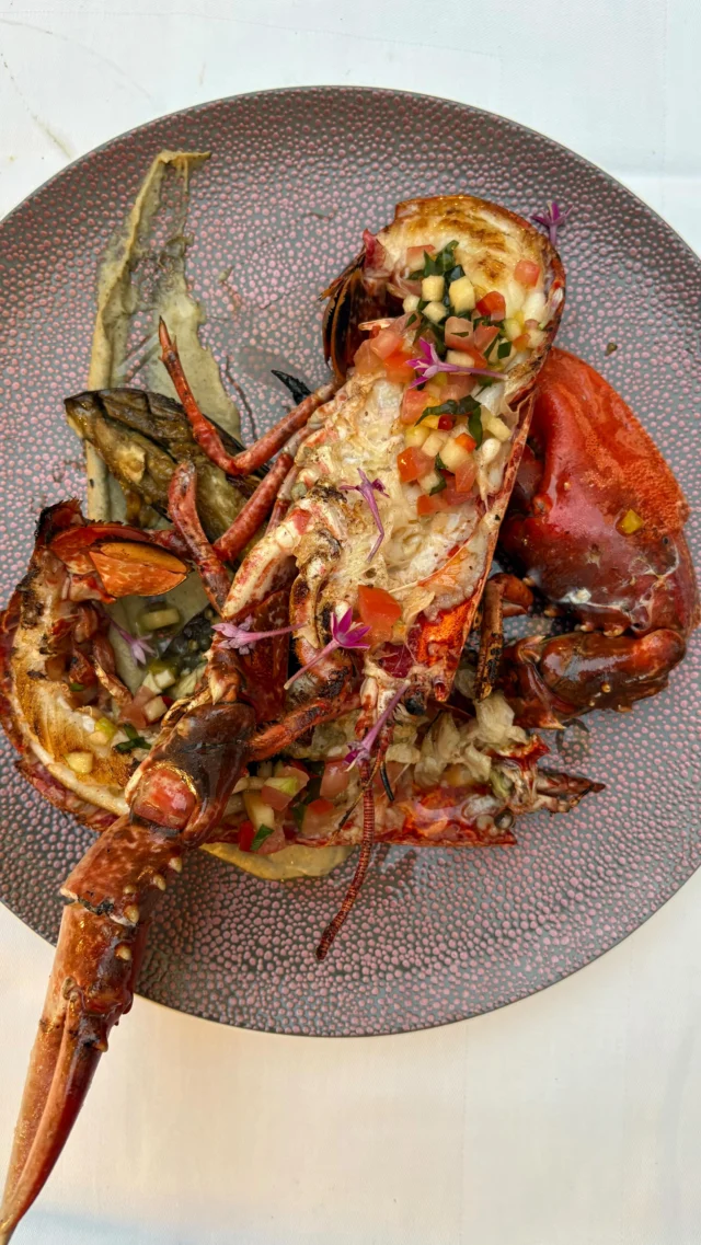 Tous les vendredis c’est soirée Live Cooking au Loup de Mer 🦞
-
Every Friday is Live Cooking night at Le Loup de Mer 🦞

#lebaillidesuffren #lovebailli #baillimoments #domainedubailli #lespiedsdansleau #hotelview #seaview #beautifuldestinations #beautifuldestinations #perfectspot #happyplace #seaview #sainttropez #var #visitvar #golfedesainttropez #southoffrance #southernliving #frenchriviera #mediterranee #mediterraneanvibes #hotelwithaview #hotellife #beautifulhotels #hotelstay #hoteldesign #travelgram #travellife #slowlife