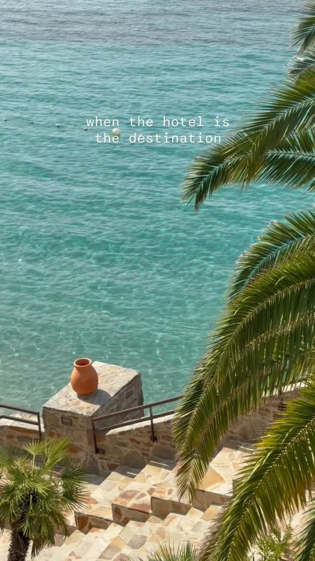 Où allez-vous en vacances ? Au Bailli de Suffren 🌞
-
Where do you go on vacation? At Le Bailli de Suffren 🌞

#lebaillidesuffren #lovebailli #baillimoments #domainedubailli #lespiedsdansleau #hotelview #seaview #beautifuldestinations #beautifuldestinations #perfectspot #happyplace #seaview #sainttropez #var #visitvar #golfedesainttropez #southoffrance #southernliving #frenchriviera #mediterranee #mediterraneanvibes #hotelwithaview #hotellife #beautifulhotels #hotelstay #hoteldesign #travelgram #travellife #slowlife