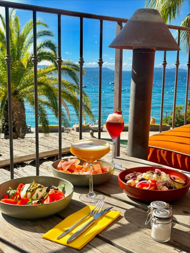 Notre cuisine du Pool House prend une pause bien méritée, mais ces saveurs resteront gravées dans nos mémoires jusqu’à l’été prochain 🍹🥗 
-
Our Pool House kitchen takes a well-deserved break but these flavors will stay in our memories until next summer 🍹🥗

#lebaillidesuffren #lovebailli #baillimoments #domainedubailli #lespiedsdansleau #hotelview #seaview #beautifuldestinations #beautifuldestinations #perfectspot #happyplace #seaview #sainttropez #var #visitvar #golfedesainttropez #southoffrance #southernliving #frenchriviera #mediterranee #mediterraneanvibes #hotelwithaview #hotellife #beautifulhotels #hotelstay #hoteldesign #travelgram #travellife #slowlife