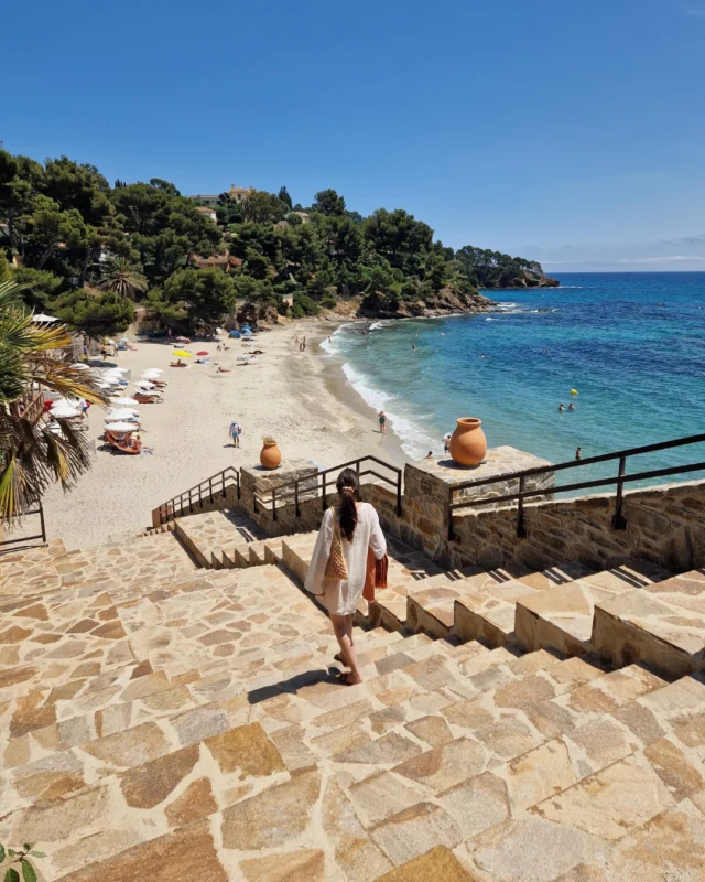 Des moments simples, un cadre magnifique, il ne faut rien de plus 🌞 
- 
Simple moments, beautiful surroundings, and nothing else needed 🌞 

#lebaillidesuffren #domainedubailli #sainttropez #visitvar #frenchriviera